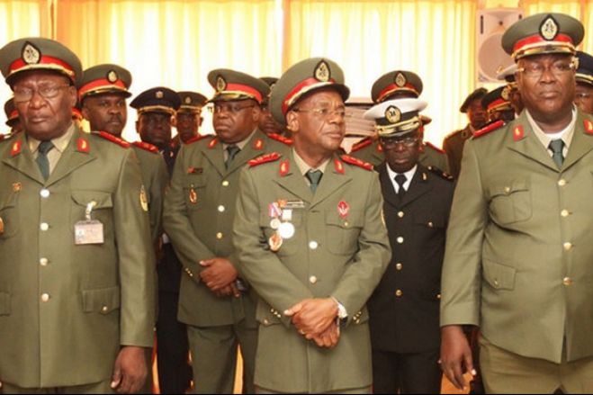 Generais e oficias vão manifestar-se em Luanda na segunda-feira