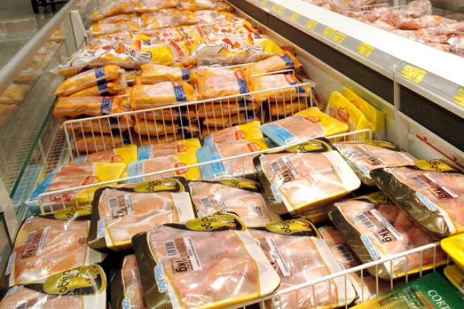 Reino Unido devolve 1400 toneladas de frango com salmonela ao Brasil