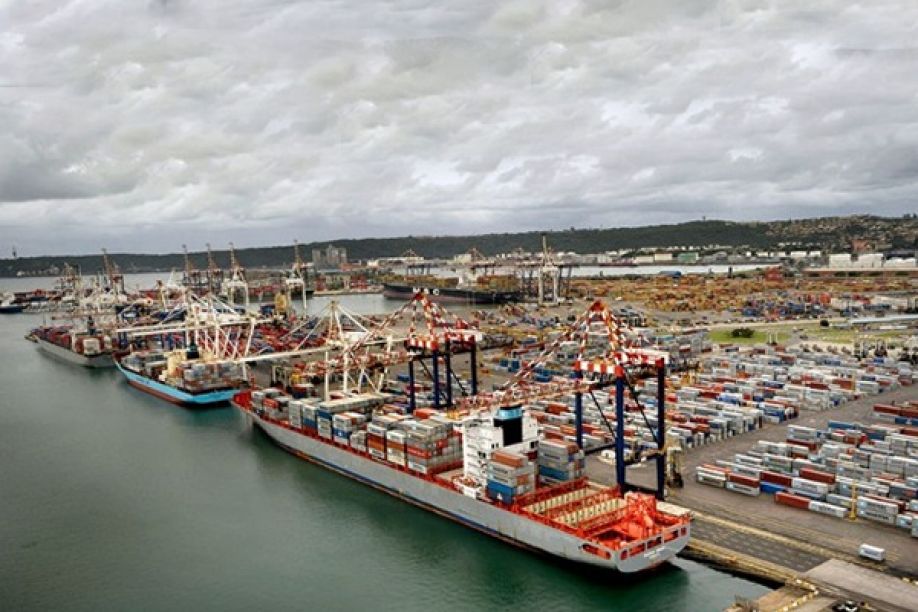 África do Sul insiste em manter classificada carga marítima para a Rússia