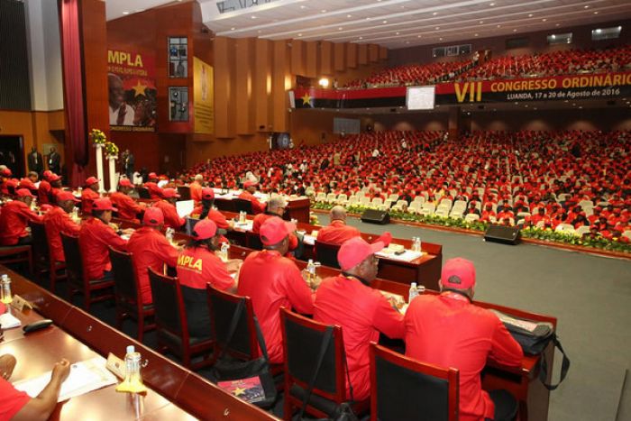 MPLA ameaçado: Dentro dos círculos de poder a tensão está em alta