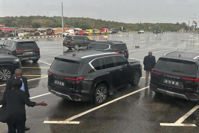 24 deputados investigados em &quot;esquema&quot; de carros protocolares