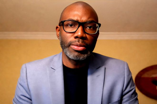 José Gama aponta fragilidades do sistema político angolano e defende alternância no poder