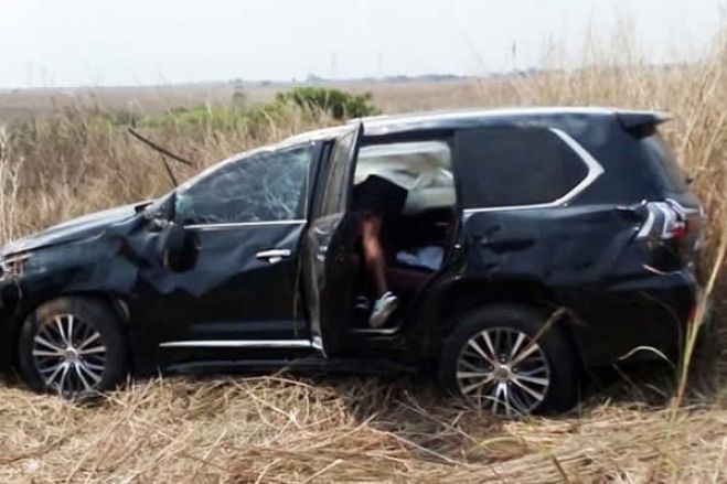 Eduardo Paim, Samanguana, Lutchiana, Walter e Nicol Ananás saem ileso de acidente aparatoso