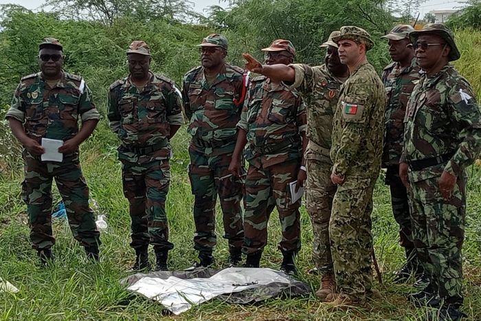 Portugal e Angola alargam a cooperação militar para o domínio espacial