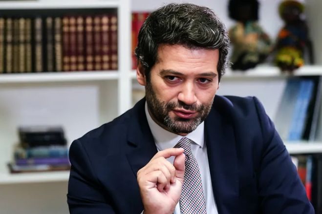 “O atual Presidente de Angola é um “corrupto” e tirano”, acusa André Ventura