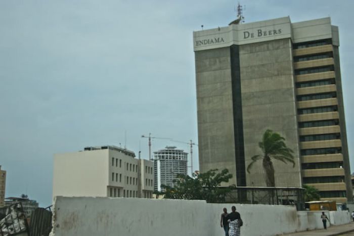 Empresa sul-africana De Beers pode regressar aos diamantes em Angola