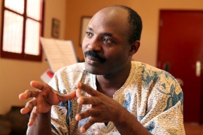 Sistema judicial em Angola está "moribundo" e só foi levantado "véu da podridão" - Rafael Marques