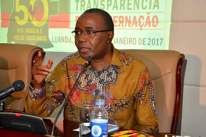 Marcolino Moco alerta juventude contra “manipulação política” em torno do 27 de Maio
