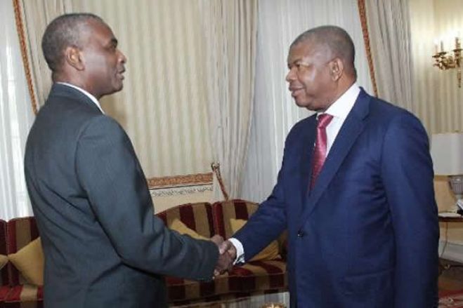 João Lourenço reúne-se hoje com Abel Chivukuvuku