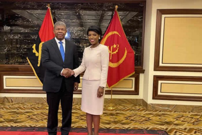Enviado da Casa Branca desloca-se a Angola