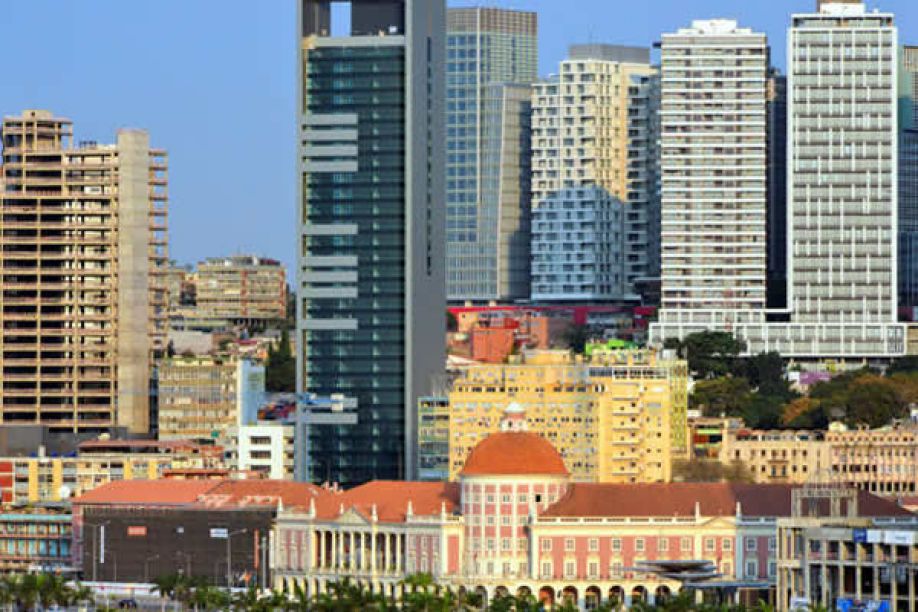 Capital Economics prevê Angola a crescer 1,3% e inflação nos 25% este ano