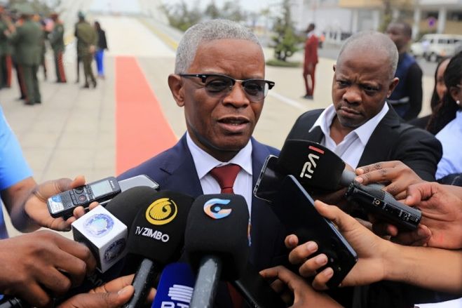 Ministro de Estado denuncia ocupação ilegal de fazendas no Cunene e no Cuando por empresários de países vizinhos