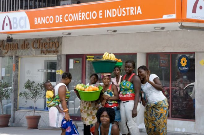 BCI lança projecto de financiamento para zungueiras