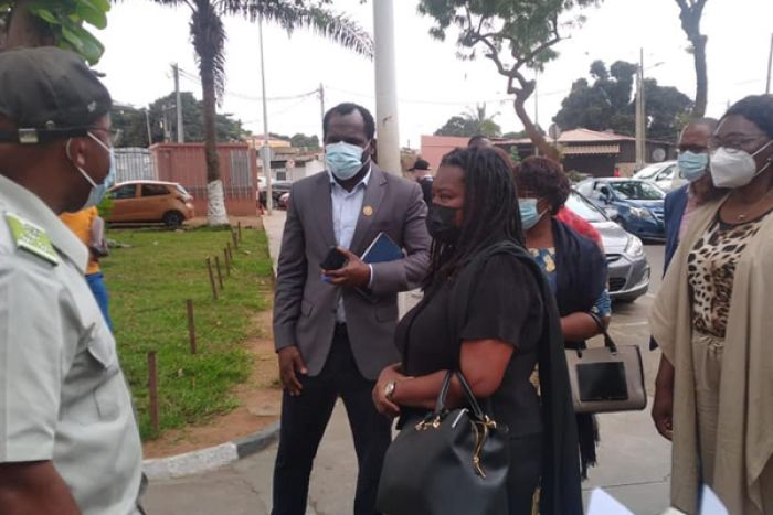 Deputados da UNITA impedidos de visitar duas cadeias de Luanda devido à covid-19 - governo