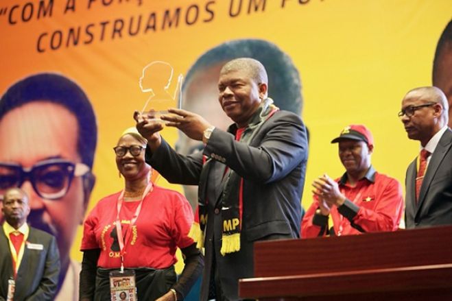 João Lourenço impedido de alterar estatutos do MPLA em congresso extraordinário