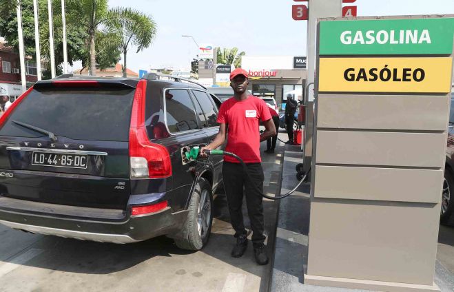 Governo aumenta preço do gasóleo para 420 kwanzas por litro a partir deste sábado