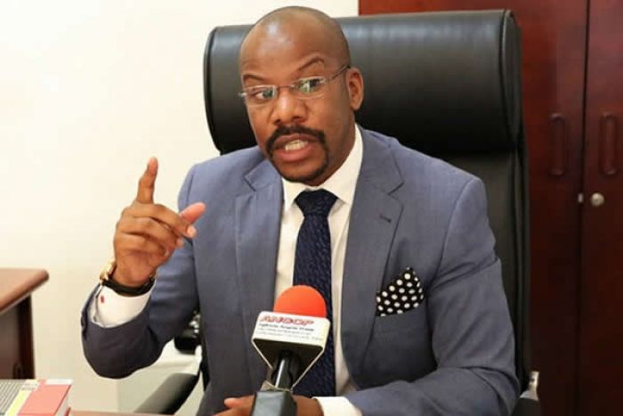Angola &quot;abriu portas&quot; ao mundo, mas precisa de trabalho interno para captar investidores - analista