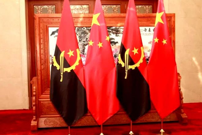 Angola consegue margem de manobra com três anos de diferimentos à China assegurados