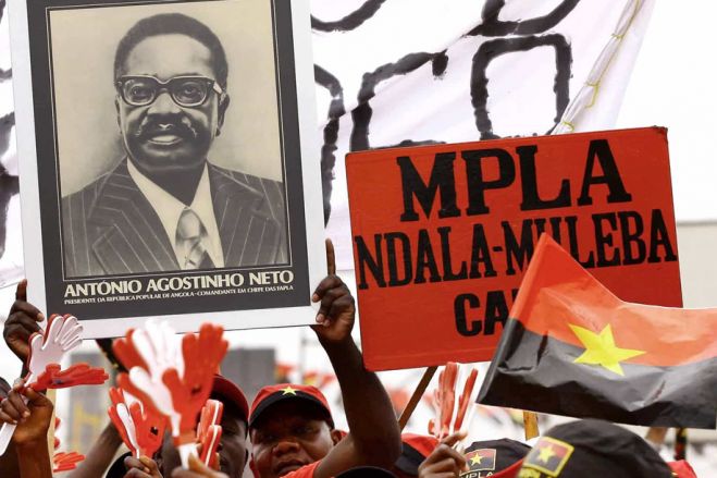 Ensino de história em Angola feito numa base ideológica na perspetiva do partido-Estado - investigador