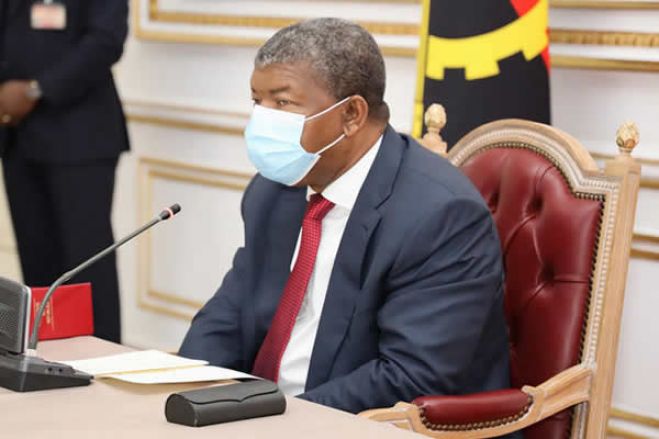 João Lourenço pede aos jovens que não se deixem manipular por quem não pode resolver problemas