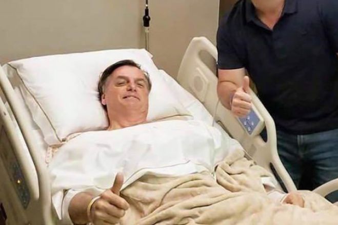 Jair Bolsonaro internado com dores abdominais após 18 dias trancado no Palácio