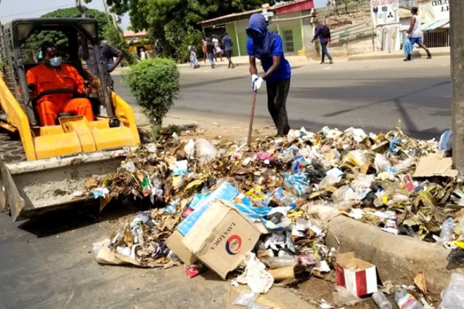 Construtoras portuguesas vão ajudar a recolher lixo em Luanda gratuitamente