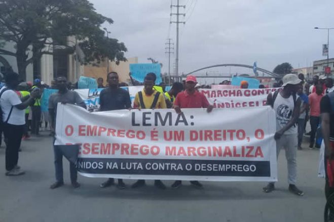 Jovens manifestam-se hoje contra o desemprego em várias províncias