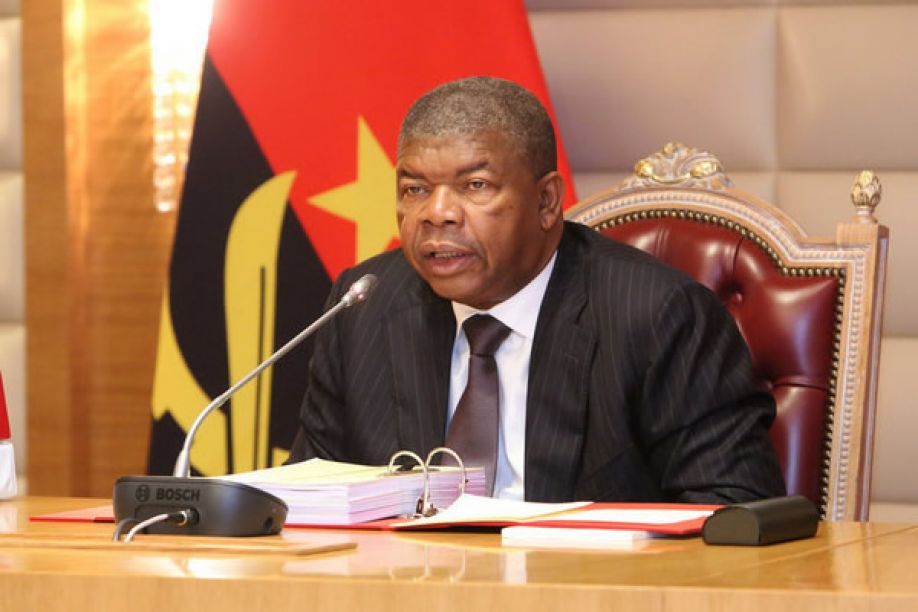 Falta de patriotismo influencia negativamente investidores em Angola - João Lourenço
